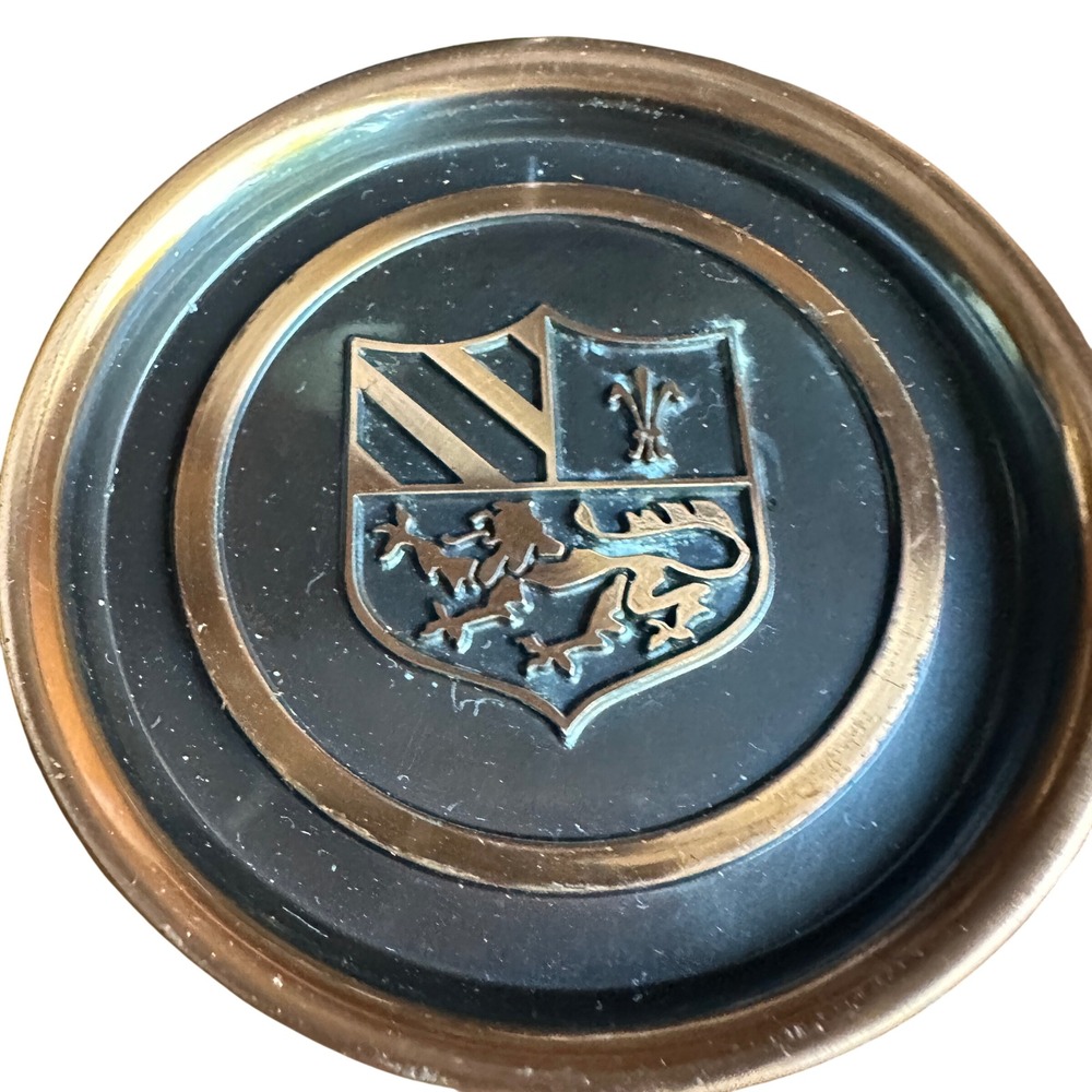 Hyde Park Coasters Vintage Bronze Black Metal Heraldic‎ Crest Set of 6 3.75in